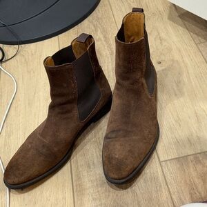 Magnanni Dark Brown Suede Ankle Boots